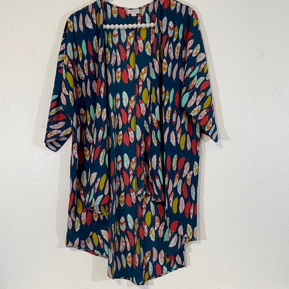Lularoe Lindsay Cover-Up Kimono Teal Feather Print Longer in Back Size Small - Picture 1 of 7